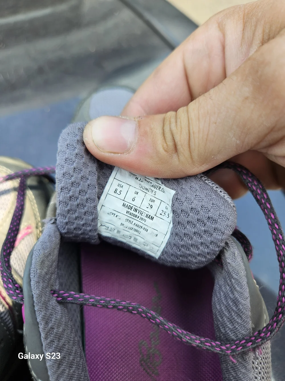 Eddie Bauer Women's Hiking Trail Shoes Vibram Gray Purple Size 8.5 Waterproof Ou